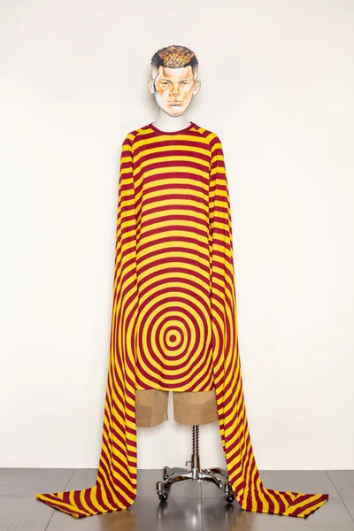 Look 14